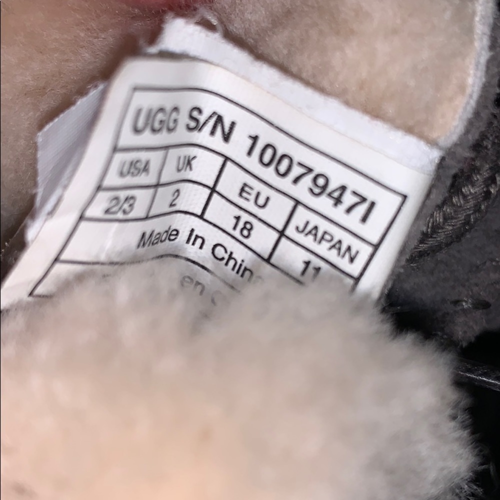 Uggs kids boots size-2-3 - Picture 5 of 5
